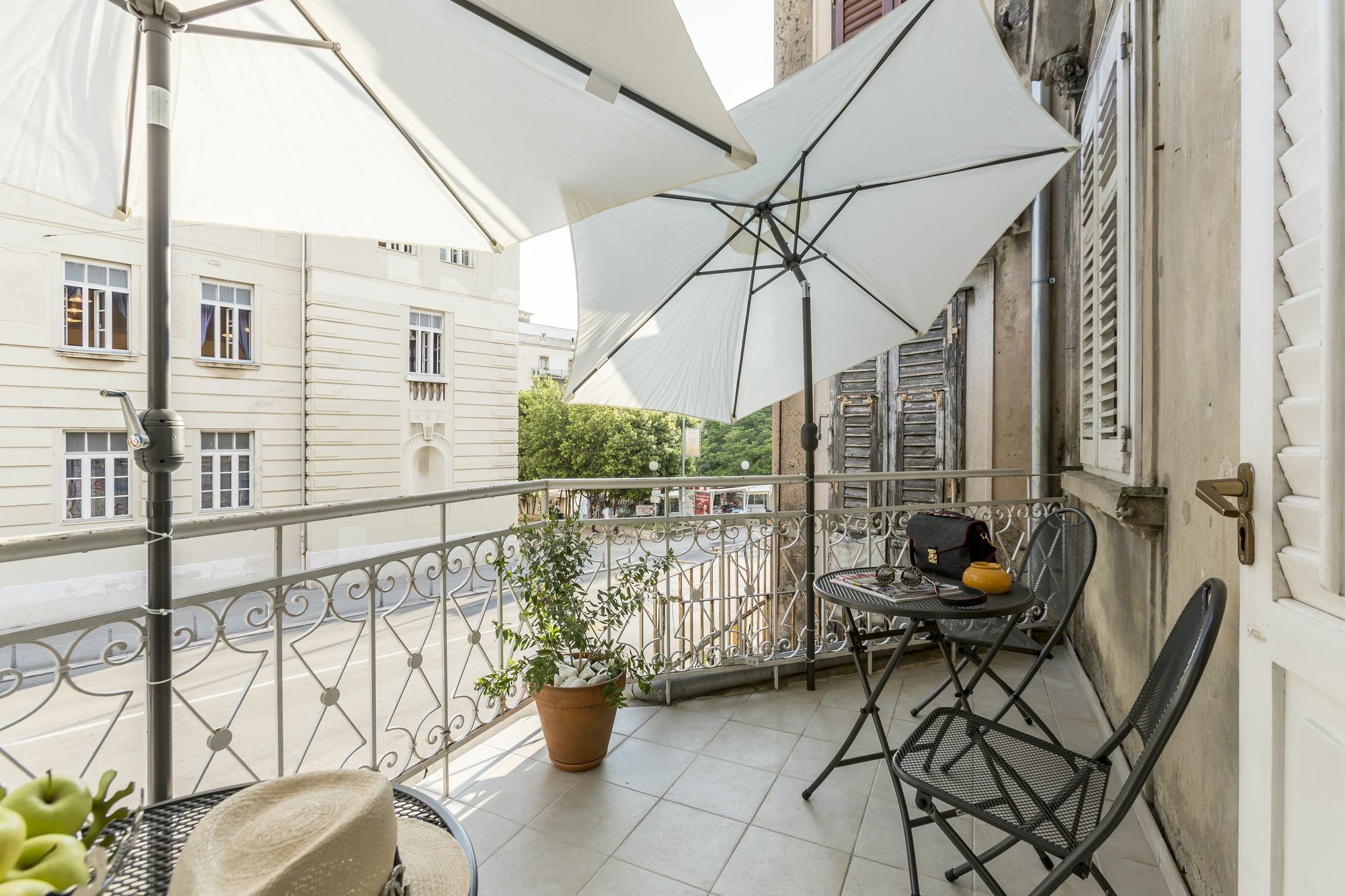 Centro Di Centri Due Hotel Split Exterior photo